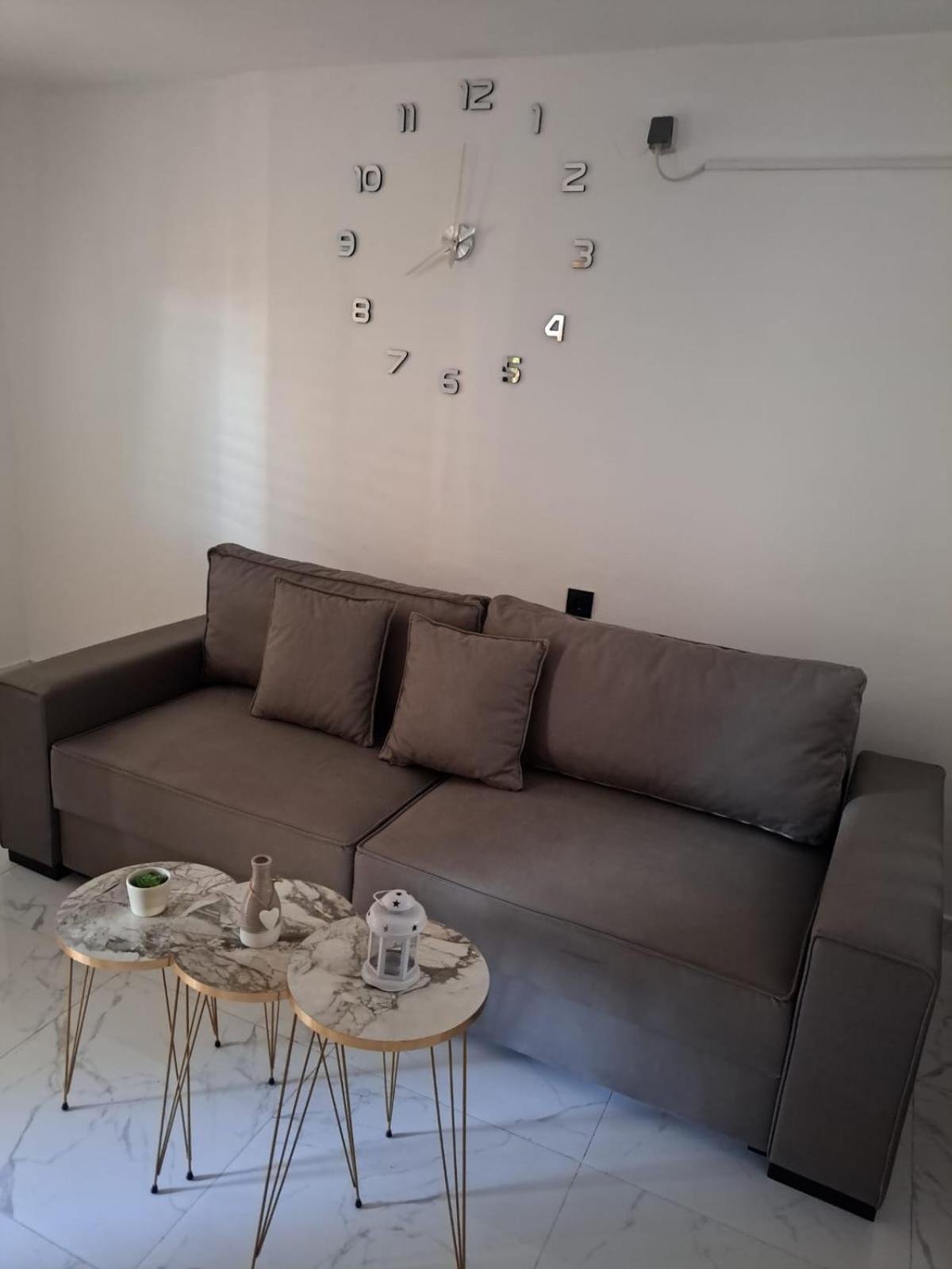 Ana Tribunj (Sibenik-Knin)