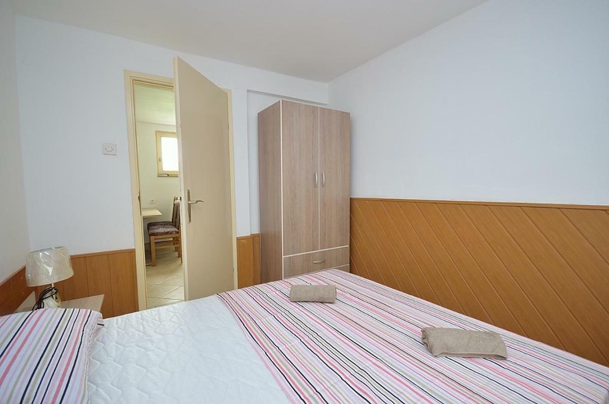 Apartment Ana Tribunj (Sibenik-Knin)